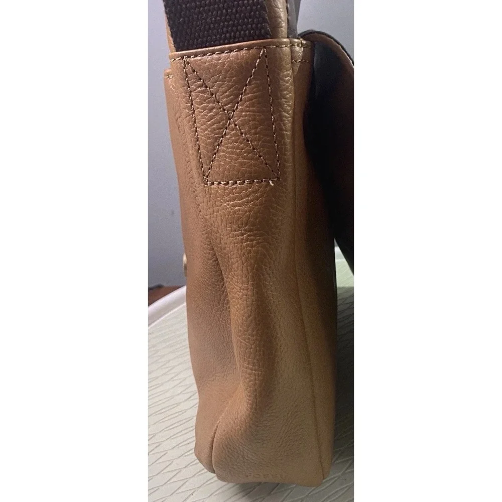 Fossil Saddle Leather Duffle Bag Brown Purse Messenger Weekend Bag EUC 11x10x2.5